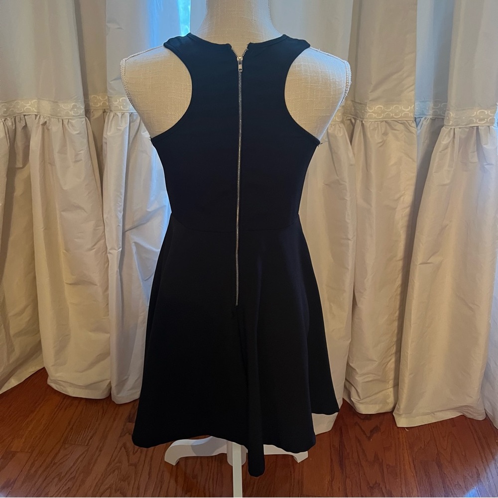 Ya size medium black dress with beautiful cut out design on yolk. - Picture 4 of 4